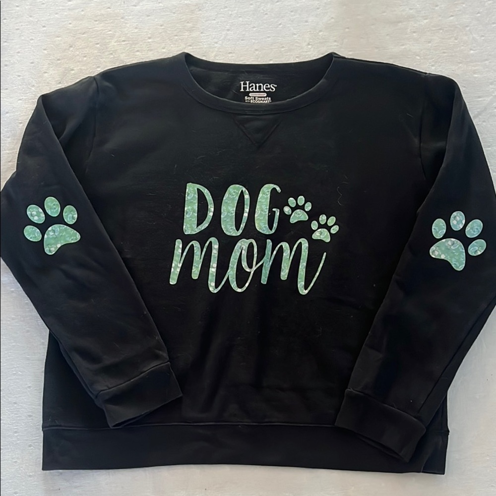 Black 'Dog Mom' Sweatshirt